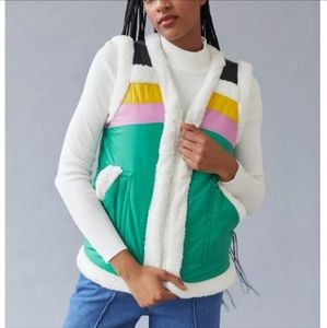 𝅺Urban Outfitters Retro 80s/90s BDG Nylon Color block Sherpa Vest Size XL NWT